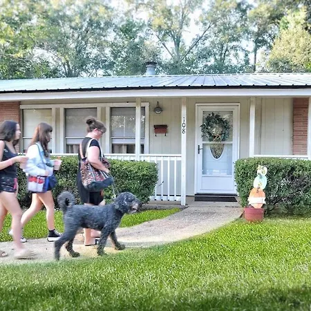 Centrally Located Cozy Mid-Century Home